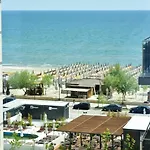 Sea View Astoria By Sunny Mamaia