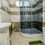Sea View Astoria By Sunny Mamaia شقة *