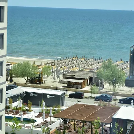 Sea View Astoria By Sunny Mamaia شقة