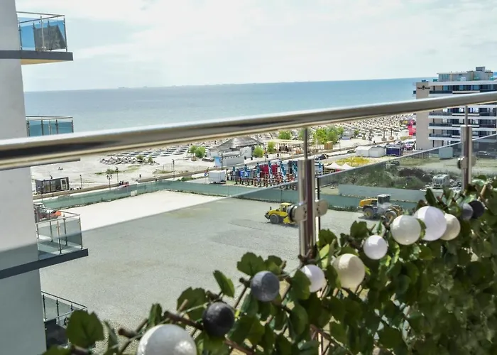 Sea View Astoria By Sunny Mamaia *