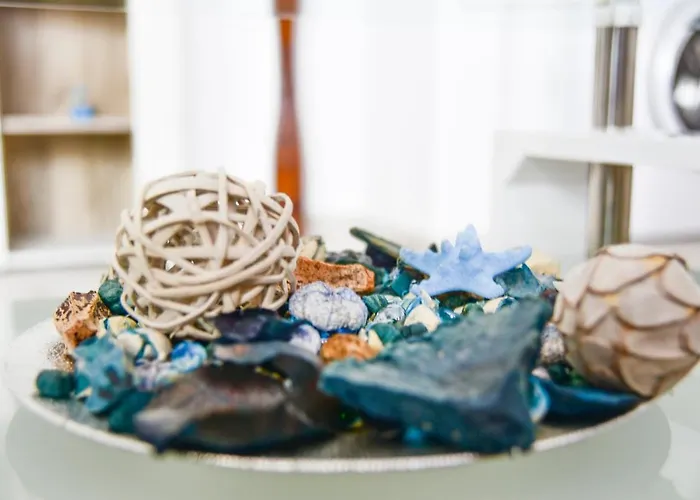 Sea View Astoria By Sunny Mamaia *